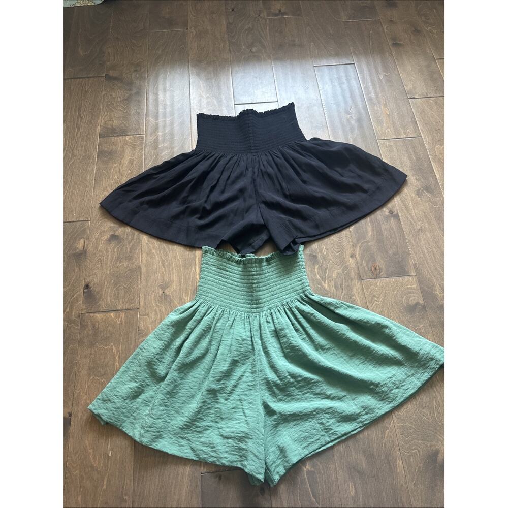 Womens Joy Joy Olivia Smocked Pull On Waist Shorts Lot Size Small Green Black
